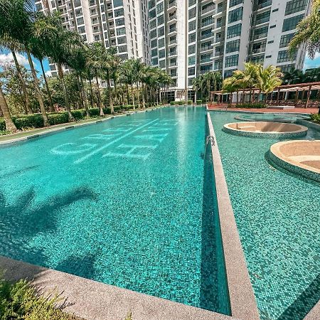 [Starry Homes @ Green Haven] 2Beds 2Bath+Pool View Masai Buitenkant foto